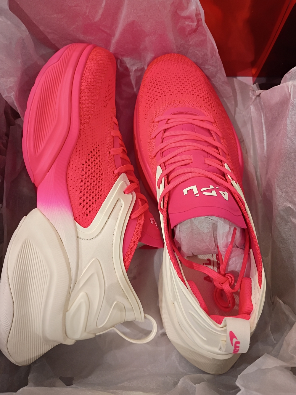 APL McLaren Hyspeed Men's Magenta & Cream Athletic Shoes New - Picture 3 of 16